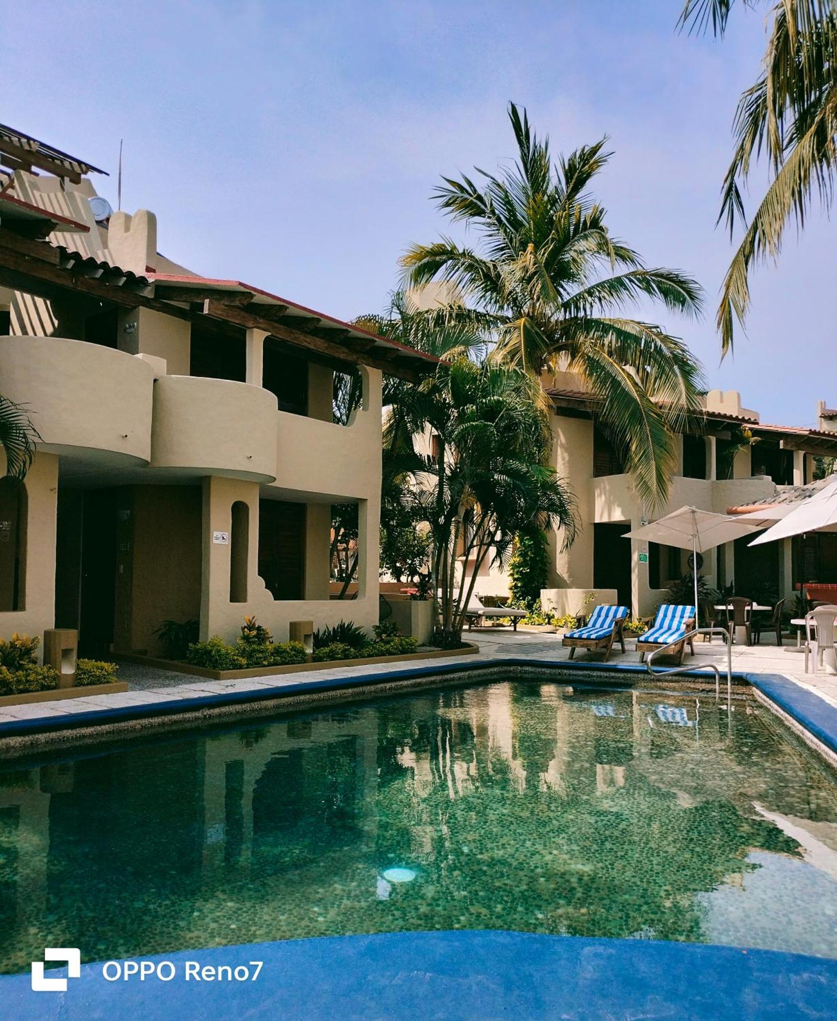 Villas Miramar Zihuatanejo Buitenkant foto